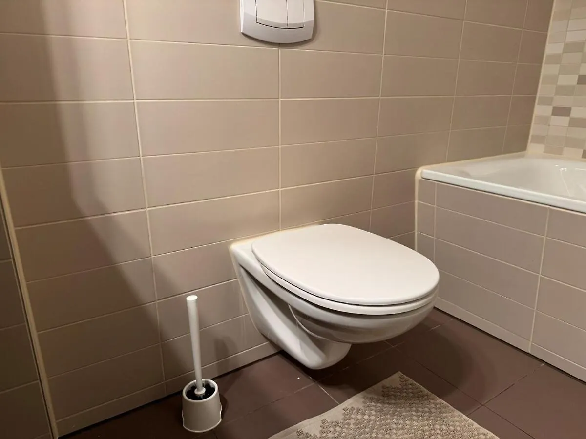 2Br, Danube, Central, U6 & S-Bahn - Axara Housing Brn 16 Vienna