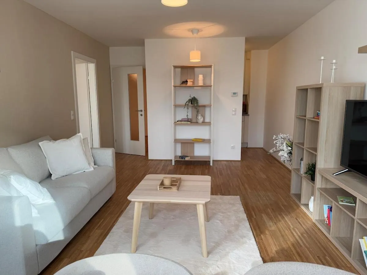 2Br, Danube, Central, U6 & S-Bahn - Axara Housing Brn 16 Vienna Apartment