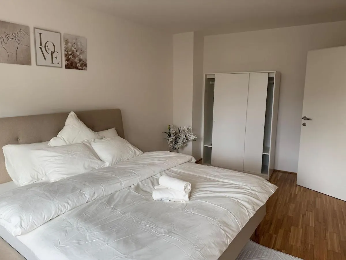 2Br, Danube, Central, U6 & S-Bahn - Axara Housing Brn 16 Vienna 0*,