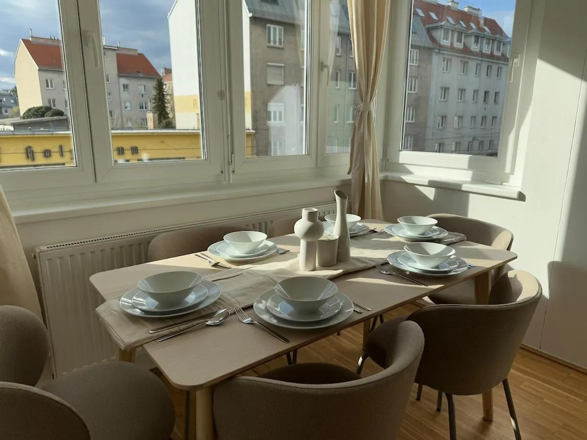 Apartment 2Br, Danube, Central, U6 & S-Bahn - Axara Housing Brn 16 Vienna