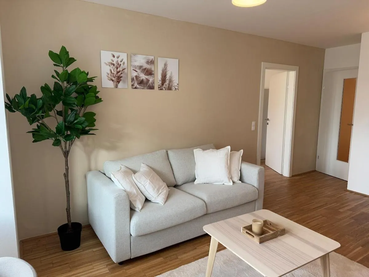 2Br, Danube, Central, U6 & S-Bahn - Axara Housing Brn 16 Vienna 0*,