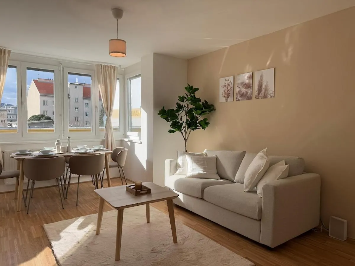 2Br, Danube, Central, U6 & S-Bahn - Axara Housing Brn 16 Vienna
